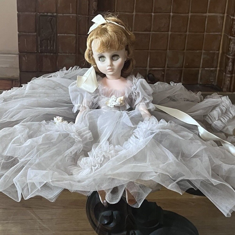 MADAME ALEXANDER STRAWBERRY BLOND COLORED DOLL IN BIG POOFY GRAY DRESS